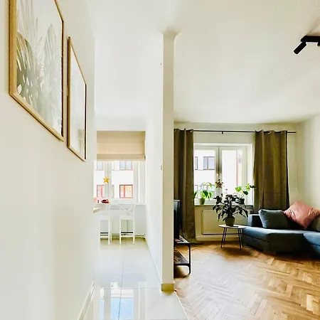 Baja * ワルシャワ